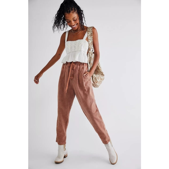 *NEW* Free People Blush High Rise Pleated Paperbag Tapered Leg Multipocket Pants - Picture 4 of 12